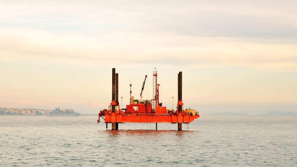 260417-oil-platforms